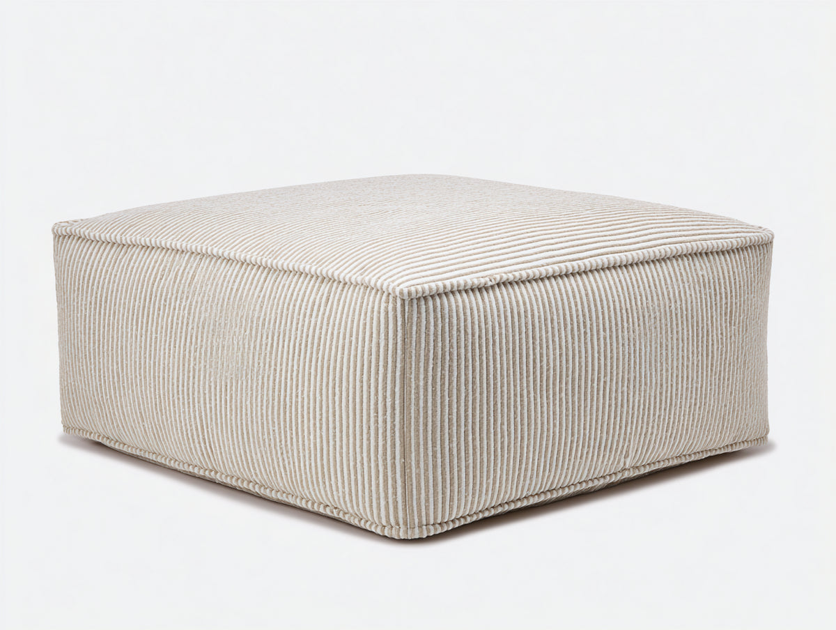 Tabouret 75×75×40 cm - tissu côtelé crème et beige clair - forme cubique avec passepoil assorti pour chambre à coucher