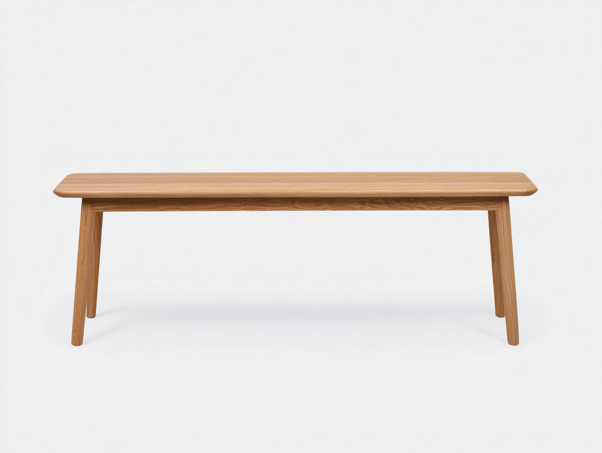 Banc 155×36×45 cm - chêne blond - plateau aux bords adoucis et quatre pieds inclinés pour salle à manger
